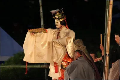 Un homme en bleu, c'est le...