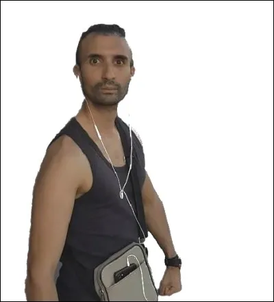 Tu entends un bruit étrange chez toi, tu :