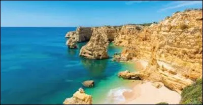 GEOGRAPHIE - Dans lequel de ces pays se situe cette région appelée "Algarve" ?
