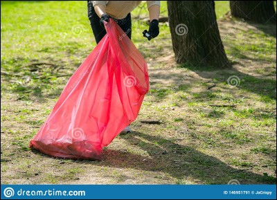 Comment appelle-t-on le métier qui consiste à ramasser les déchets ?