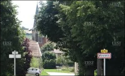 Nous sommes dans l'ancienne région Lorraine à l'entrée de Rouves. Nous nous trouvons dans le département ...