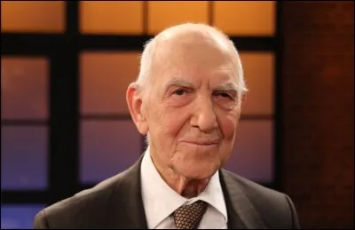 Résistant et déporté, il a mené ensuite une carrière diplomatique auprès des Nations unies. Connu pour son engagement en faveur des droits de l'homme, il a publié, en 2010, son manifeste "Indignez-vous !" : il se prénomme ...