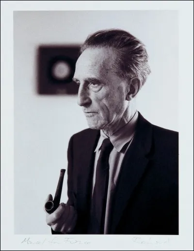 Artiste plasticien, figure du mouvement Dada, inventeur du ready-made et inspirateur du Pop art, c'est ... Duchamp.