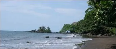 Quel est le pays continental le plus proche géographiquement de Sao Tomé-et-Principe ?