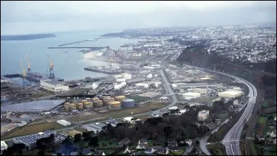 Où est née Béatrice Dalle ?