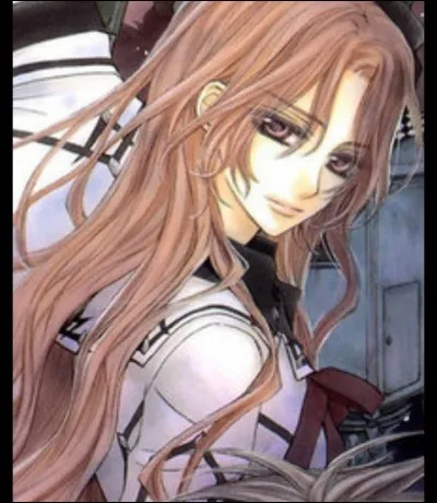 Parlons des personnages secondaires. Comment s'appelle cette jeune femme ?