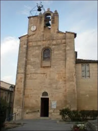 Vous avez sur cette image l'église Saint-Martin de Sussargues. Ville de la métropole Montpelliéraine, elle se situe ...