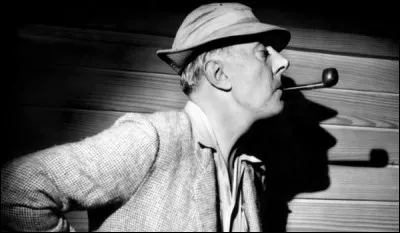 Qui a réalisé le film "Mon oncle" (photo aide) ?