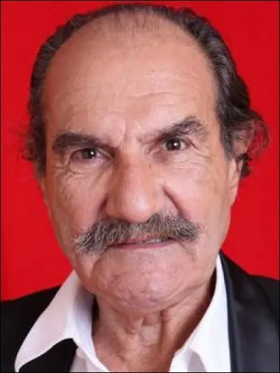 Qui est ce Gérard, acteur et vedette (Raymond) depuis 2009 de la série télévisée "Scènes de ménage" ?