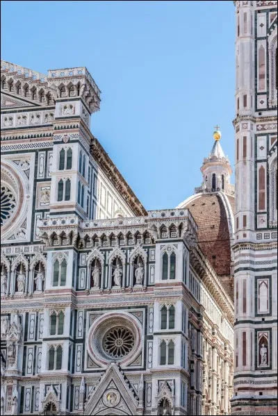 Une église florentine abrite le tombeau d'un grand artiste de la Renaissance. De qui s'agit-il ?