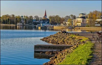 Dans quelle r&eacute;gion se situe Helme ?