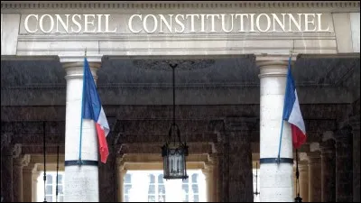 Par qui un traité contraire à la Constitution française peut être ratifié ou approuvé après convocation du Conseil constitutionnel ?