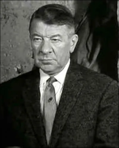 Il a joué les rôles de truands et ceux de policiers ; on l'a vu dans "Le Cave se rebiffe","L'oeil du Monocle", "Les Tontons flingueurs" : c'est ...