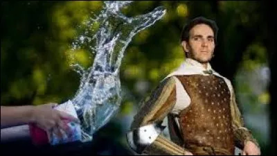 Fils du roi Ban, demi-frère de Lancelot :