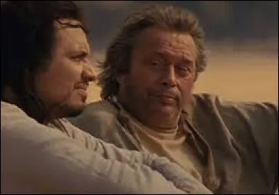 Est parti(e), il y a quatorze ans, pour attaquer une trirème romaine avec sa barque :