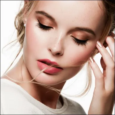 L'empereur Néron éclaircissait sa peau avec du carbonate de...