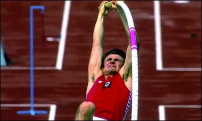 Sport : Saut à la perche 
Pays : Ukraine 
Palmarès : 1 titre olympique - 6 fois champion du monde - 1 fois champion d'Europe
Période de domination : 20 ans (1980 - 2000)