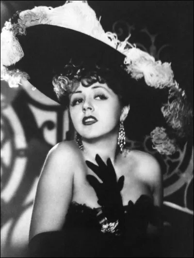 Cette actrice, qui a joué dans "L'assassin habite au 21", est célèbre pour son rôle dans "Quai des Orfèvres" et la chanson "Avec son tralala", c'est ... Delair.