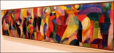 L'artiste, auteur en 1913 de ce tableau "Le Bal Bullier", était également créatrice de mode et de céramiques : il s'agit de ... Delaunay