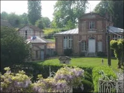 Pour finir, je vous emmène dans les Hauts-de-France, à Neuville-Bosc. Commune de l'arrondissement de Beauvais, elle se situe dans le département ...