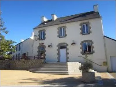 Petit tour en Bretagne, à Lanneuffret. Commune de l'arrondissement de Brest, elle se situe dans le département ...