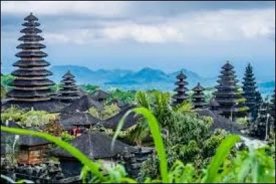 De quel pays Bali est-elle la capitale ?