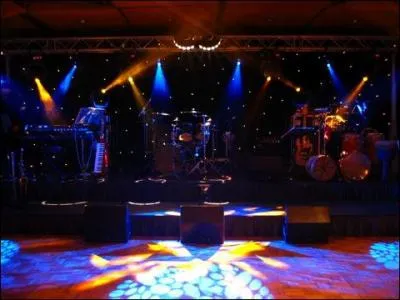 Laquelle de ces propositions ne dsigne pas de groupe de musique?