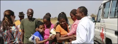 Avant de commencer sa carrière en solo, Maître Gims a chanté dans le groupe ... jusqu'en ... (complétez)