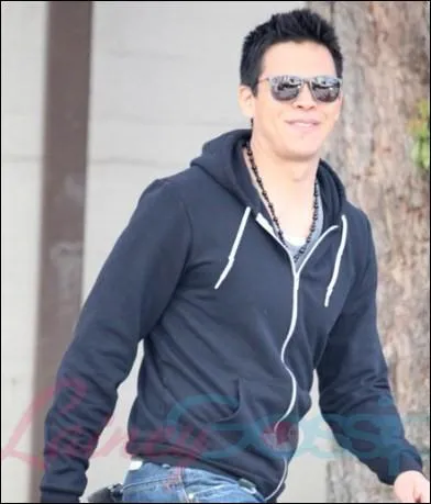 Quel personnage incarne Chaske Spenser dans twilight ?