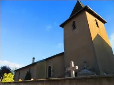 Nous terminons notre balade dans le Grand-Est, devant l'église Saint-Pierre de Wuisse. Petit village de 63 habitants, dans le parc naturel régional de Lorraine, il se situe dans le département ...