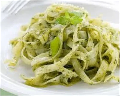 Selon la tradition italienne, quelle est la largeur d'une tagliatelle crue ?