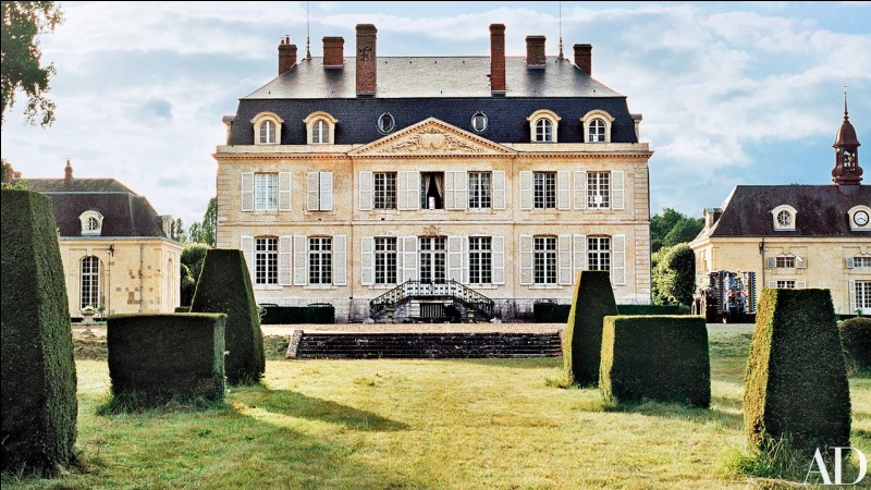 Quel château appartenait au surintendant des finances Nicolas Fouquet ?