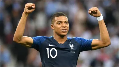 Quel âge a Mbappé ? ... ans
