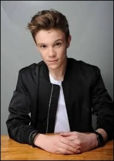 Comment s'appelle son premier album ?