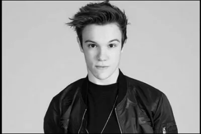 Avec qui a-t-il chanté "Miraculous" ?