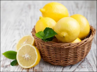 Les citrons contiennent de l'acide ...