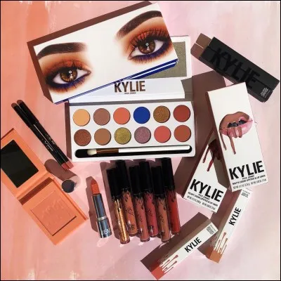 Pour le maquillage, tu mets un maquillage...