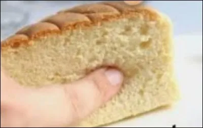 Je suis aussi moelleux qu'une éponge, je suis...