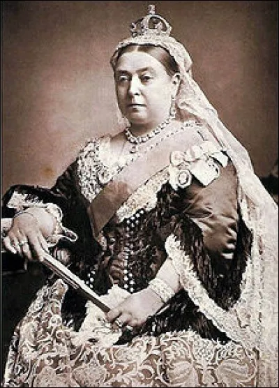 Quel était le surnom de la reine du Royaume-Uni Victoria (1819-1901) ?