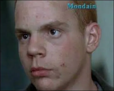 Que commence tout juste à faire Mondain ?