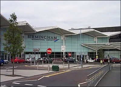 Dans quel pays se situe l'aéroport de Birmingham ?