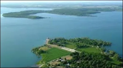 Le lac du Der-Chantecoq se situe dans les Hauts-de-France.