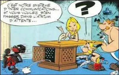 Percaline est hôtesse d'accueil dans la fabrique de roues de Lucius Coquelus.