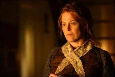 Dans quel film la voit-on avec ces belles broderies ?