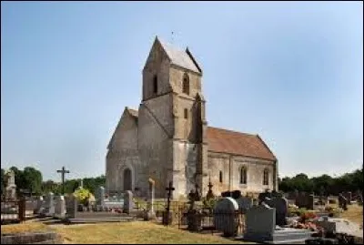 Voici l'église Saint-Martin des Moutiers-en-Auge. Commune Calvadosienne, elle se situe dans l'ancienne région ...
