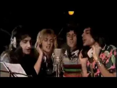 ''Somebody to Love'' est un titre de Queen. Lors du ''Freddie Mercury Tribute'' en 1992, c'est l'ex-chanteur du groupe Wham! qui reprit ce titre. Quel est son nom ?
