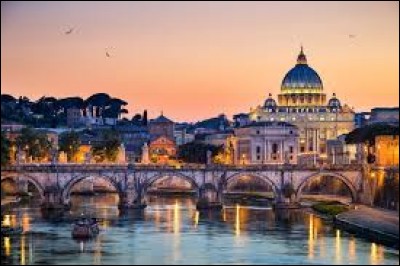 Durant quel siècle cette ville est-elle devenue la capitale de l'Italie ?