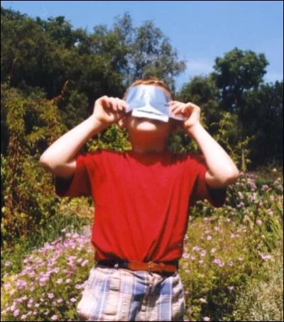 Que symbolise après cela la métaphore de la contemplation du soleil de jour ?