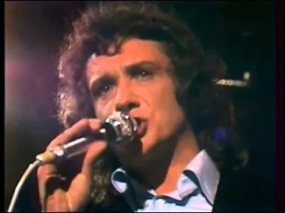 Michel Sardou a sorti ''J'accuse''. Dans quel journal est paru l'article ''J'accuse! '' d'Émile Zola ?