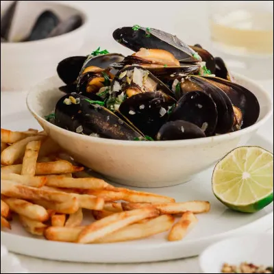 De quel pays sont originaires les moules frites ?